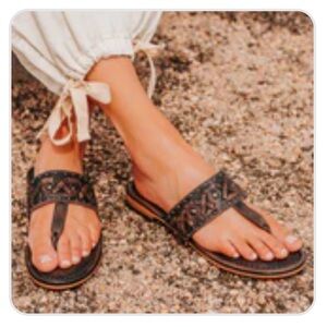 Freebird by Steven womens size 7 Shay sandals